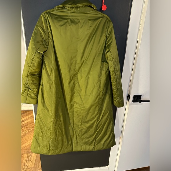 Theory Bright Green size P puffer trench coat with belt like new - Picture 2 of 8